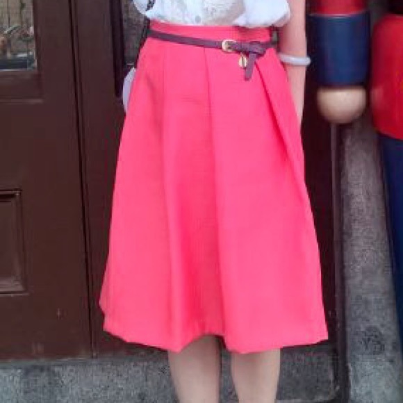 A Rose-pink color lattice jacquard weave skirt - Picture 4 of 4